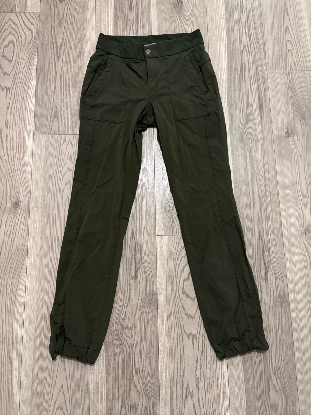Athleta Trekkie Joggers 2.0 Size 4